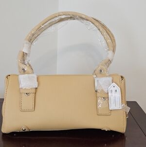 Elegant Tan Faux Leather Handbag With Several Pockets Brand New